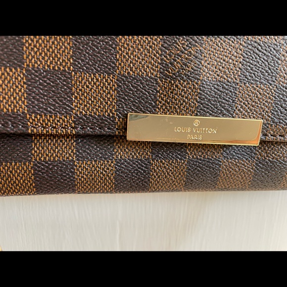 COPY - Louis Vuitton cross body/clutch - Picture 3 of 4